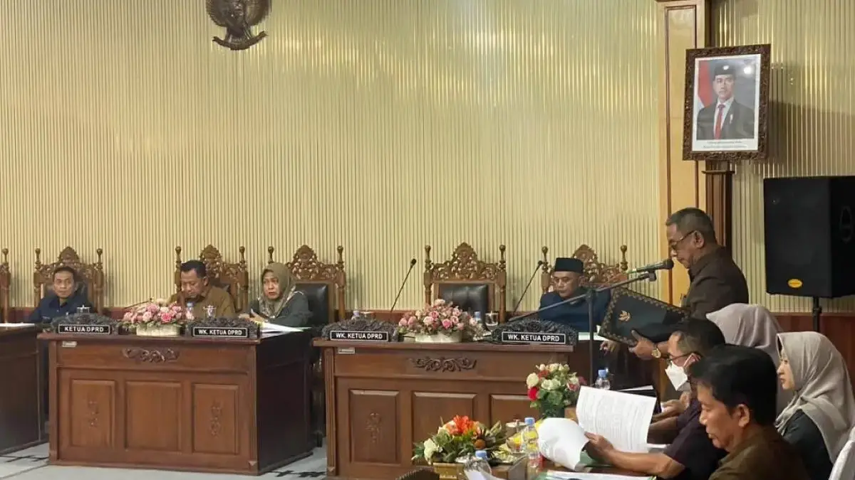 Mobdin Mangkrak hingga Klaim KLB Keracunan MBG Bawang Jadi Catatan DPRD Batang di APBD 2026 Mobdin Mangkrak hingga Klaim KLB Keracunan MBG Bawang Jadi Catatan DPRD Batang di APBD 2026
