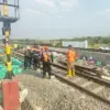 Musim Hujan Tiba, KAI Daop 4 Semarang Siaga di 3 Titik Jalur Kereta Api Rawan Banjir di Kendal