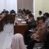 Perjuangkan Pensiun Usia 64 Tahun, 142 Perangkat Desa Audiensi ke Komisi A DPRD Kabupaten Pekalongan