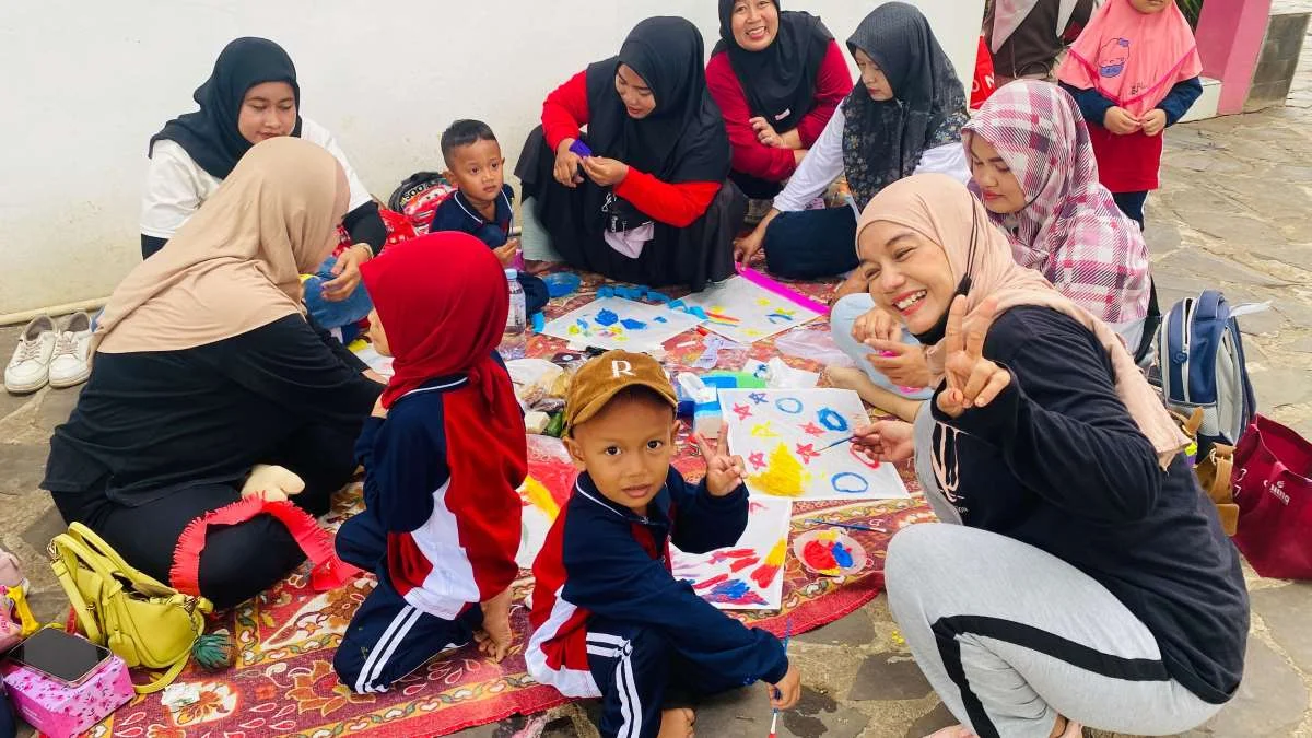 Perkuat Bonding Orang Tua dan Anak, KB Rainbow Pekalongan Gelar Family Gathering Ceria