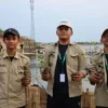 Pulihkan Pesisir Pekalongan, Siswa SMAN 1 Tanam Mangrove Gunakan Metode Inovatif Guludan