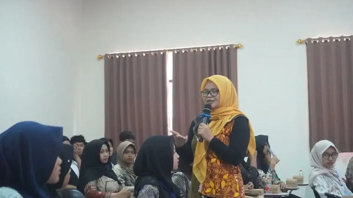 SMAN 1 Wonotunggal Gandeng Pakar Komunikasi, Bekali Siswa Keterampilan MC dan "Public Speaking" SMAN 1 Wonotunggal Gandeng Pakar Komunikasi, Bekali Siswa Keterampilan MC dan \"Public Speaking\"
