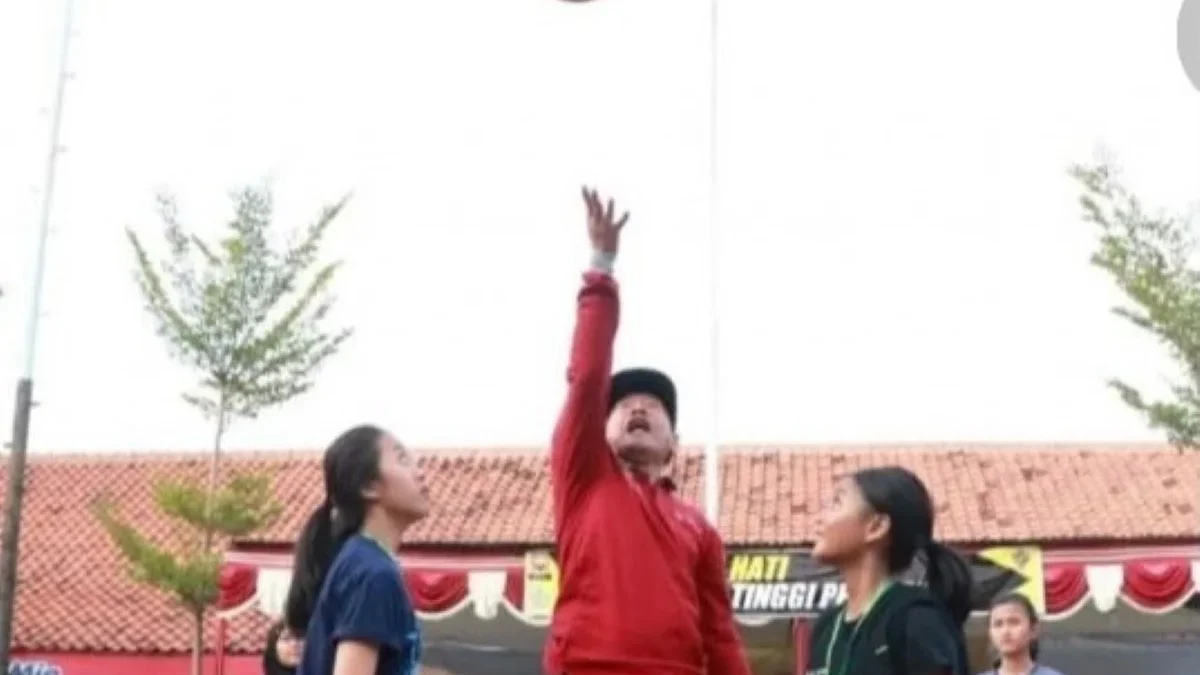 SMAN 3 Kota Pekalongan Larang Siswa Keluar Malam Lewat Pukul 21.00 WIB SMAN 3 Kota Pekalongan Larang Siswa Keluar Malam Lewat Pukul 21.00 WIB