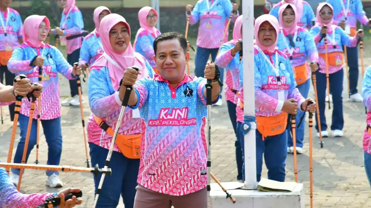 Sukirman Lepas 74 Personel KJNI Pekalongan Wakili Jateng di Kejarnas Prambanan Sukirman Lepas 74 Personel KJNI Pekalongan Wakili Jateng di Kejarnas Prambanan