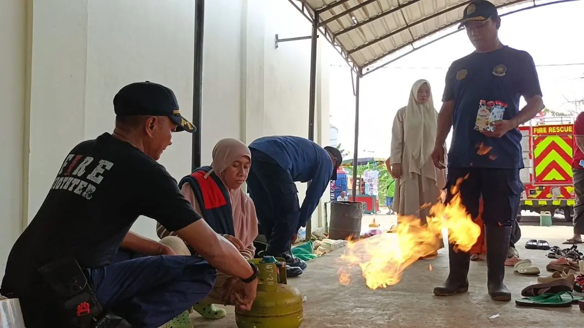 Tangani 250 Kasus hingga Oktober, Damkar Batang Gencarkan Edukasi Pencegahan Kebakaran Tangani 250 Kasus hingga Oktober, Damkar Batang Gencarkan Edukasi Pencegahan Kebakaran