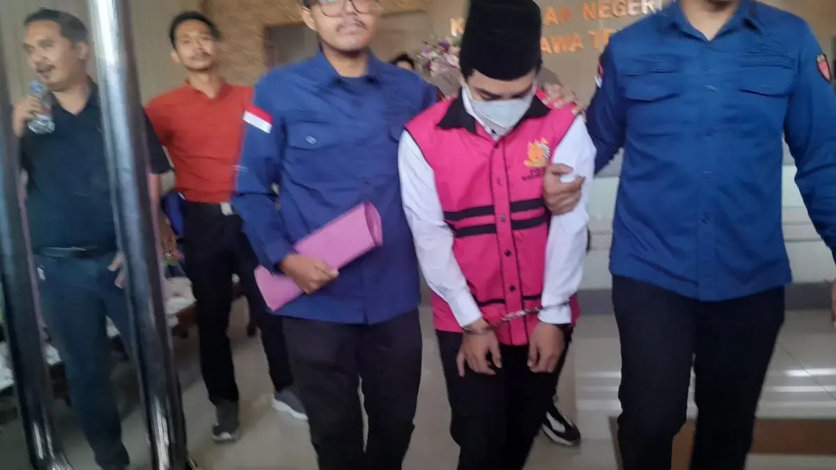 Tilep Uang Saku Atlet Rp 798,8 Juta, Wakil Bendahara Umum KONI Kendal Ditahan Kejari Tilep Uang Saku Atlet Rp 798,8 Juta, Wakil Bendahara Umum KONI Kendal Ditahan Kejari