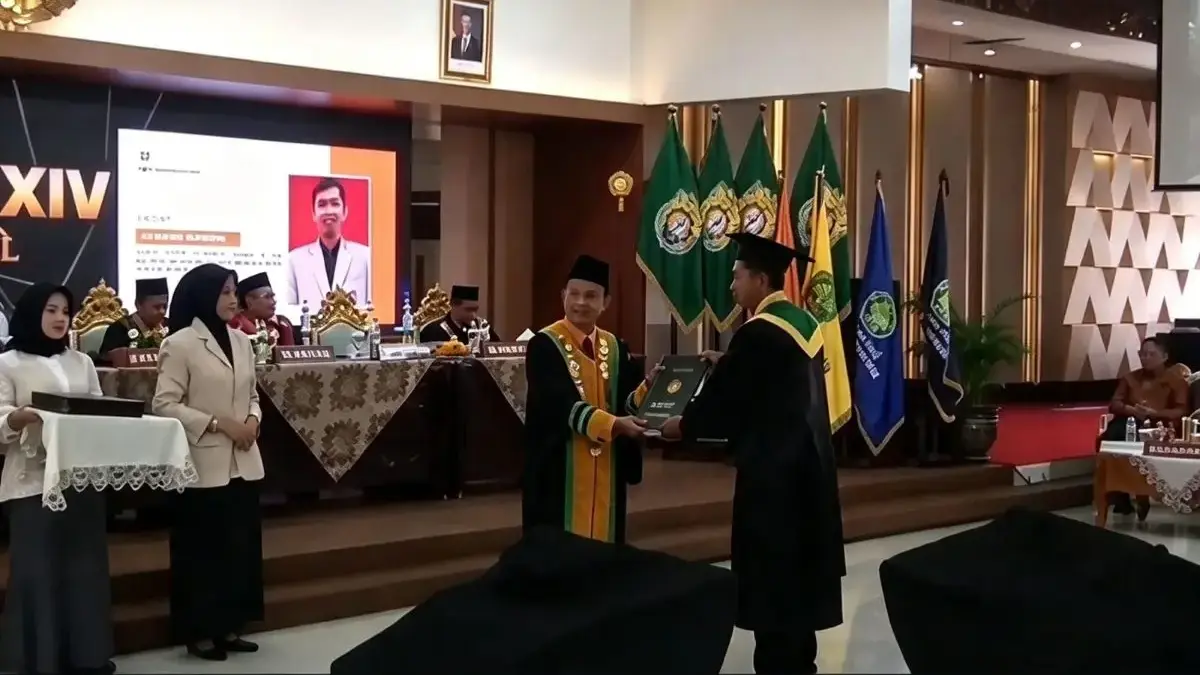 Wisuda 226 Mahasiswa STIK Kendal, Bupati Dorong Sarjana Muda Berperan Aktif Bangun Daerah Wisuda 226 Mahasiswa STIK Kendal, Bupati Dorong Sarjana Muda Berperan Aktif Bangun Daerah